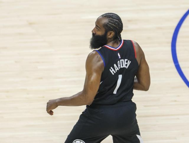 yl7703永利-21分优势遭遇逆转末节崩盘 卢：我承担所有责任