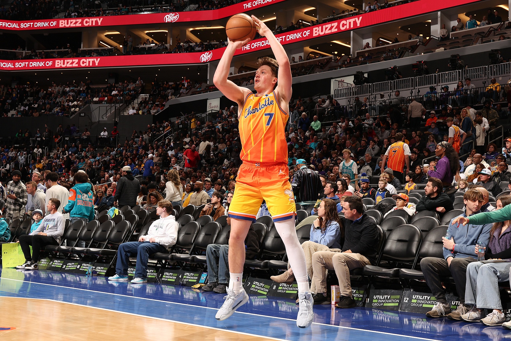 yl7703永利-考辛斯：最佳新秀选克尼佩尔 他有可能打破库里几乎所有投篮纪录