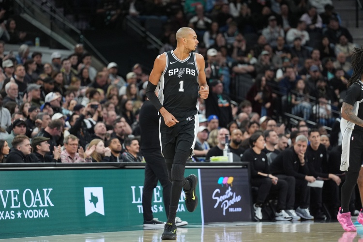 yl7703永利-文班：挥霍领先优势是个问题 我想更多得分但也需要能找到队友