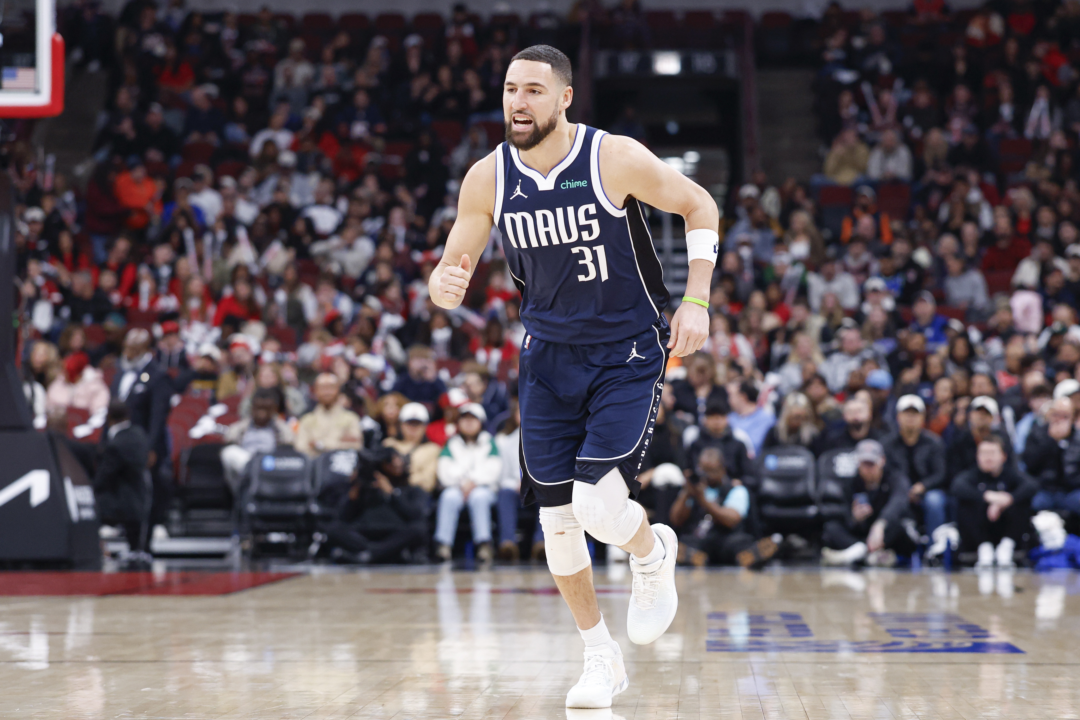 yl7703永利-克里斯蒂：你会想尽办法多向克莱学习 与他成为队友太幸运了