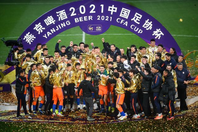 yl7703永利-还有谁！泰山7次夺得足协杯 3次双冠王傲视群雄