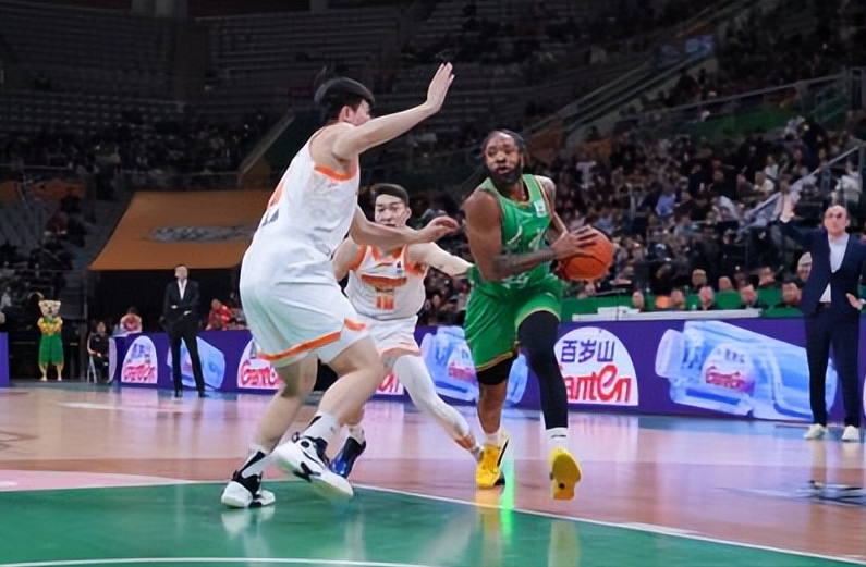 yl7703永利-乌戈一个ATO尽显实力，小龙1.9秒神兵天降，继伟6分3助主宰加时